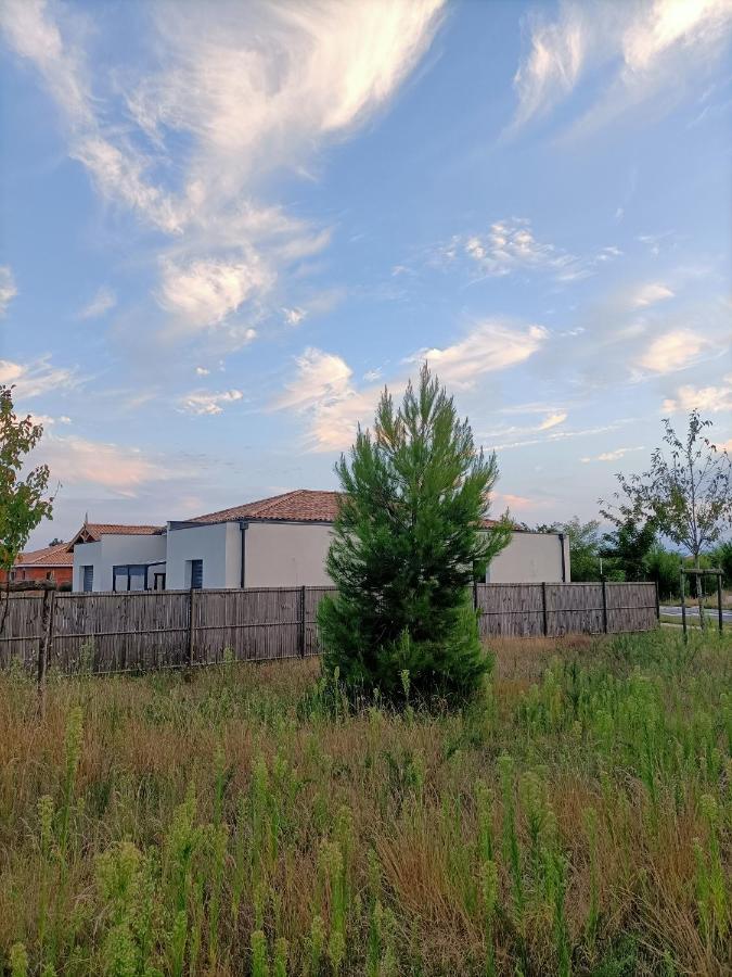 Suite Privative De 28M2 Climatisee, Proche Plage Et Commerces Оданж Екстериор снимка